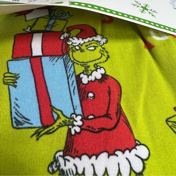 The Grinch PJ set. Christmas pajamas various sizes - Picture 3 of 9